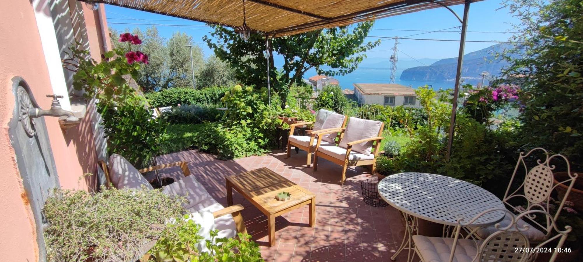 Lally'S Garden Bed and Breakfast Sorrento Exteriör bild